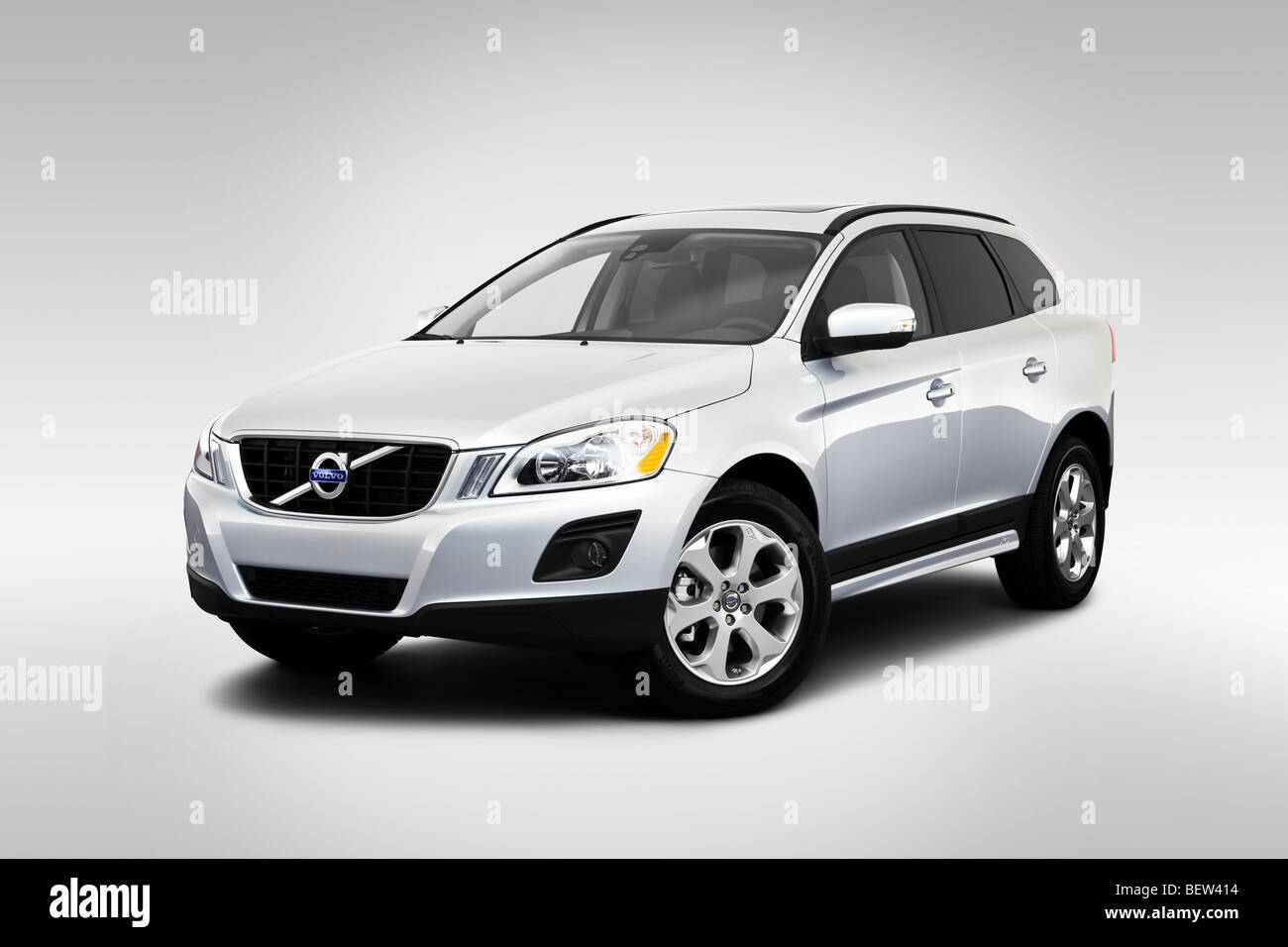 2010 Volvo XC60 3.2L in Silver - Front angle view Stock Photo
