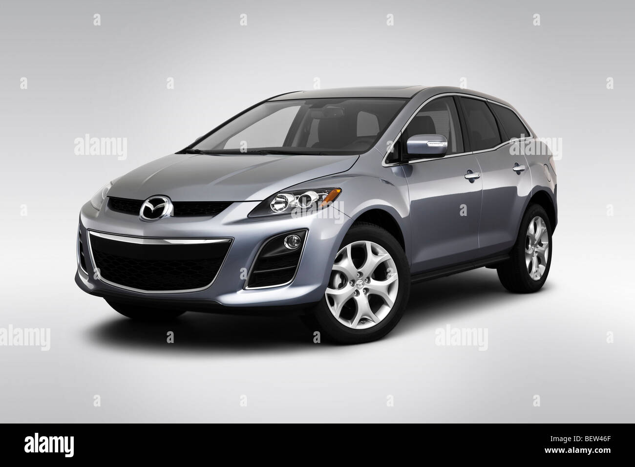 10 Mazda Cx 7 Grand Touring In Silver Front Angle View Stock Photo Alamy 10 Mazda Cx 7 Grand Touring In Silver Front Angle View Stock Photo Alamy