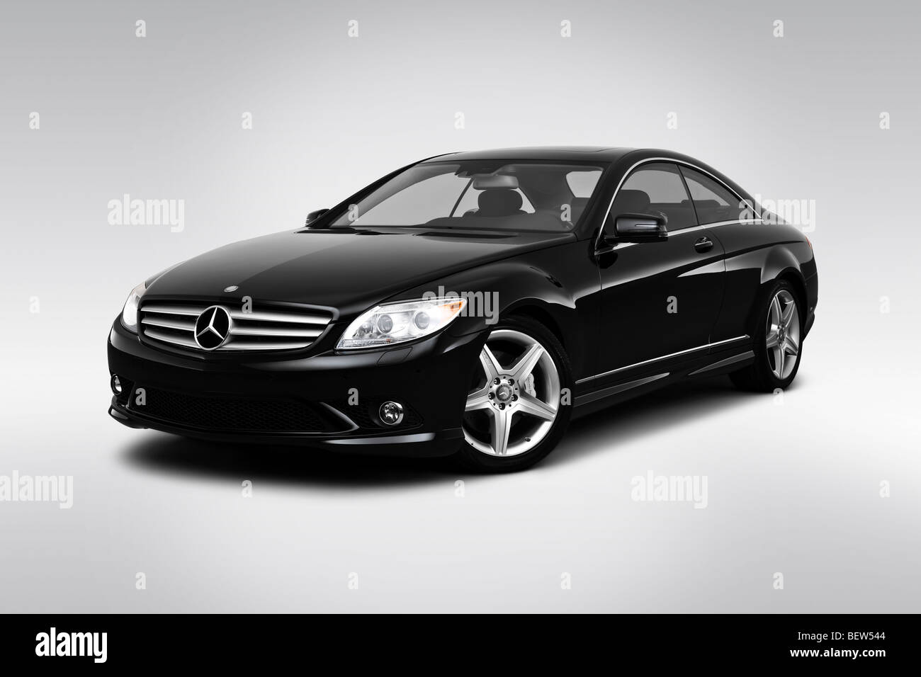 2010 Mercedes-Benz CL-Class CL550 in Black - Front angle view Stock Photo