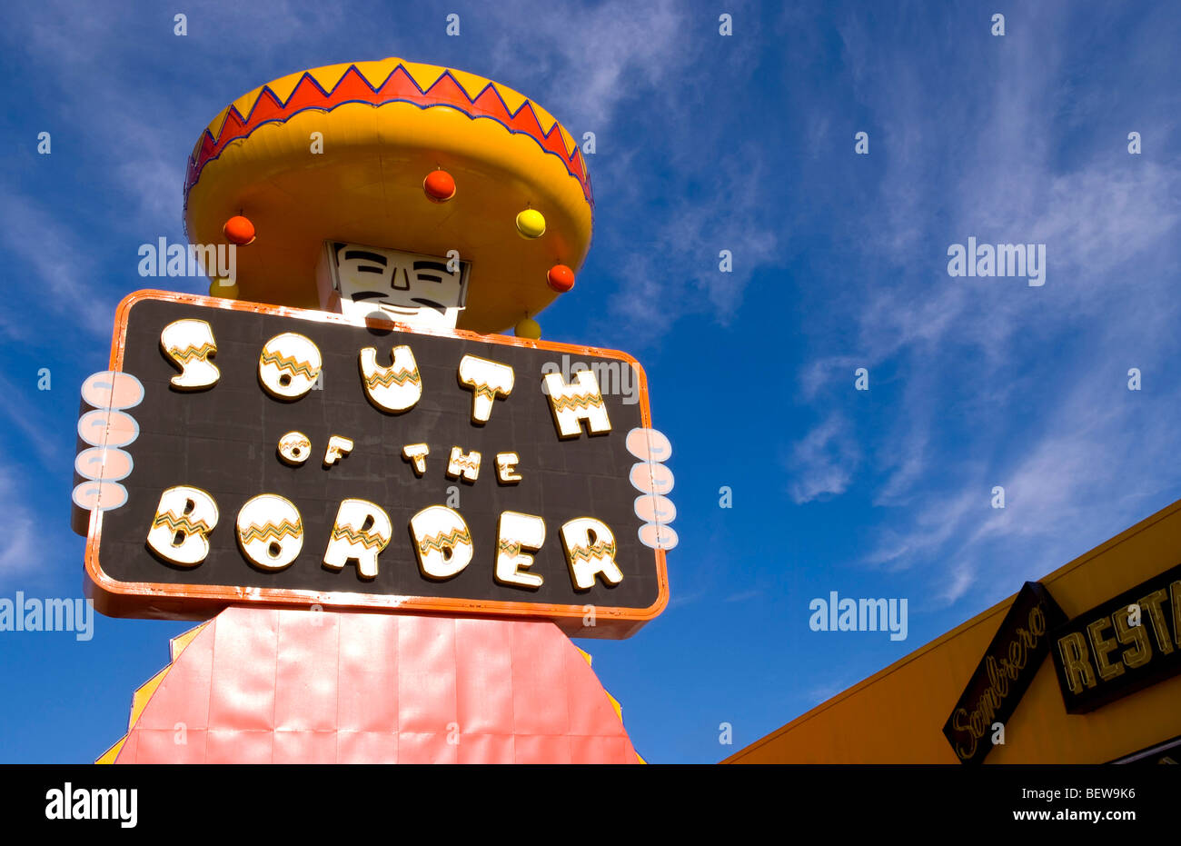 Border crossing signs mexico hi-res stock photography and images - Alamy