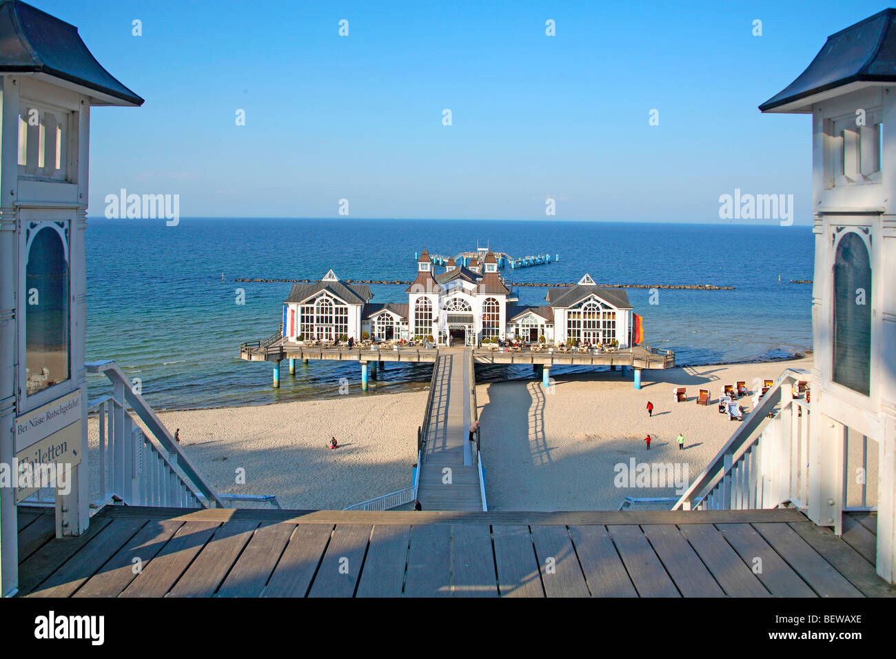 Rosebud pier hi-res stock photography and images - Alamy