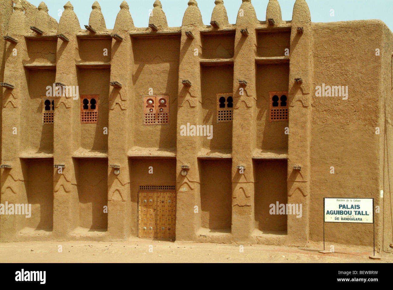 Facade of a loam building at the village of Bandjagara, Mali Stock Photo