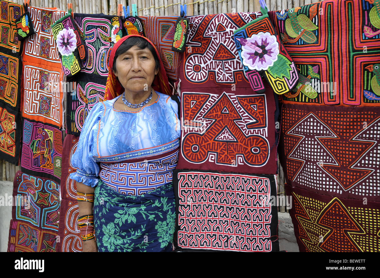 Kuna Woman And Her Molas In Playon Chico In The San Blas Islands Panama Stock Photo
