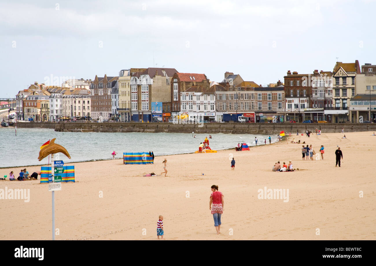 the large sandy beach at Margate Kent Stock Photo