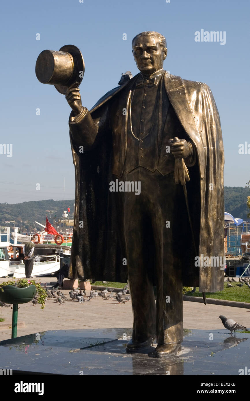 Turkey Bosphorus Sariyer Ataturk statue Stock Photo Alamy