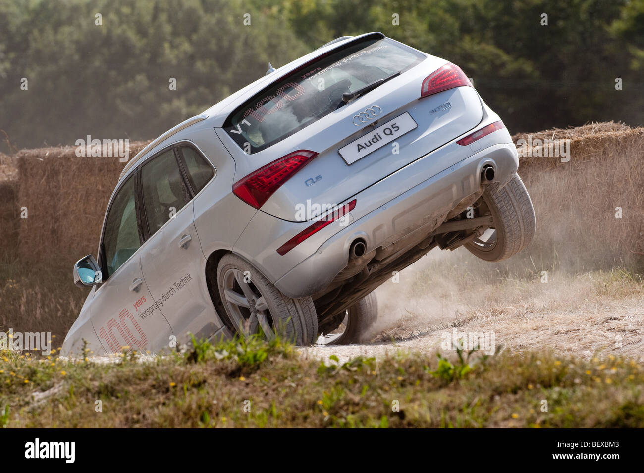 Audi Q5 being pushed to the limits at the Goodwood Festival of Speed 2009 Stock Photo