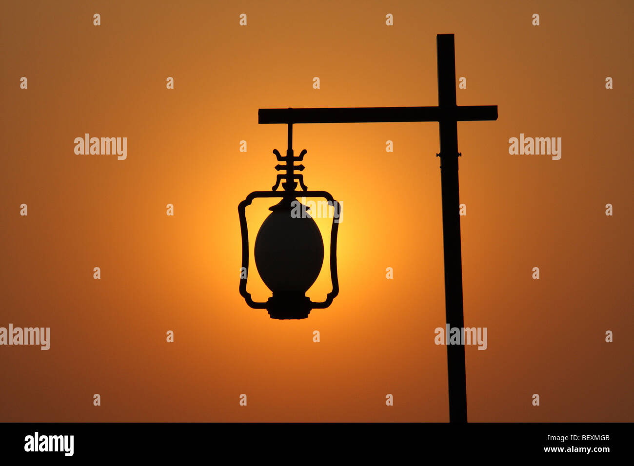 Sunset street lamp hi-res stock photography and images - Alamy
