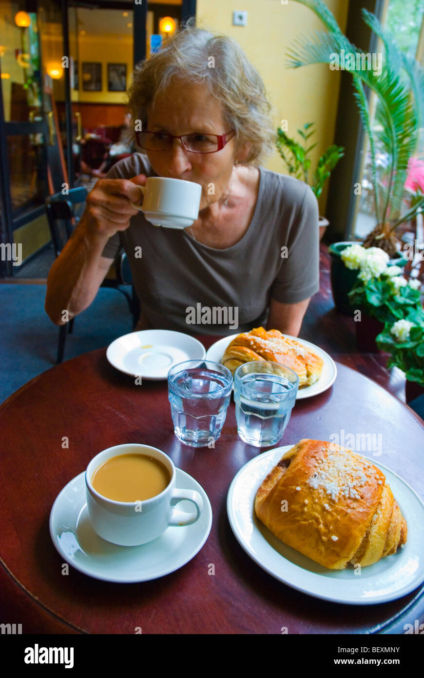Coffee break in Cafe Esplanade along Esplanade boulevard in central