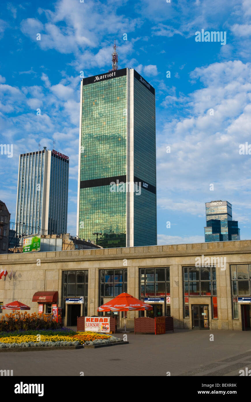 Highrise buildings hi-res stock photography and images - Alamy