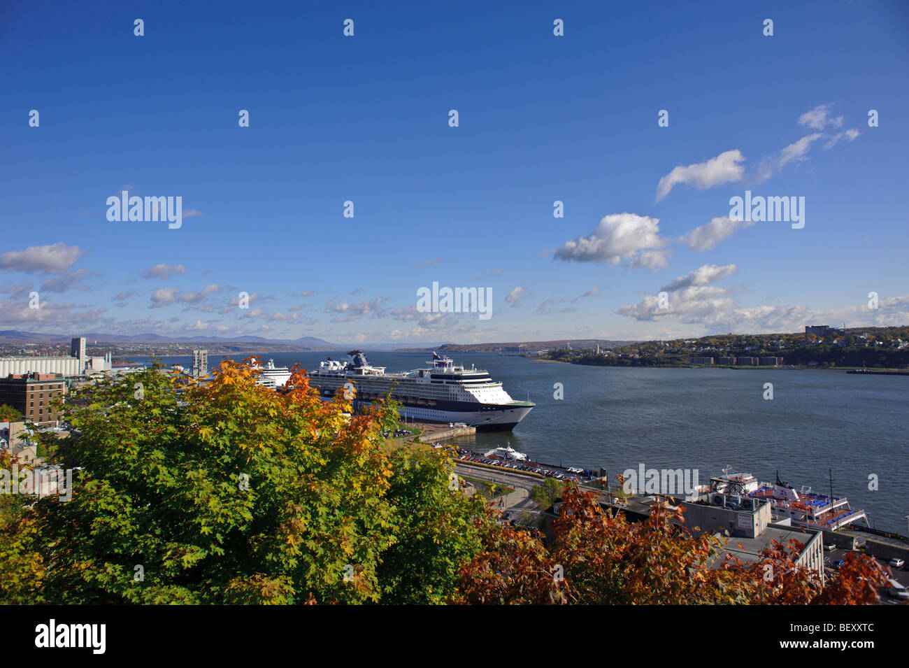 St lawrence river quebec city hi-res stock photography and images - Alamy