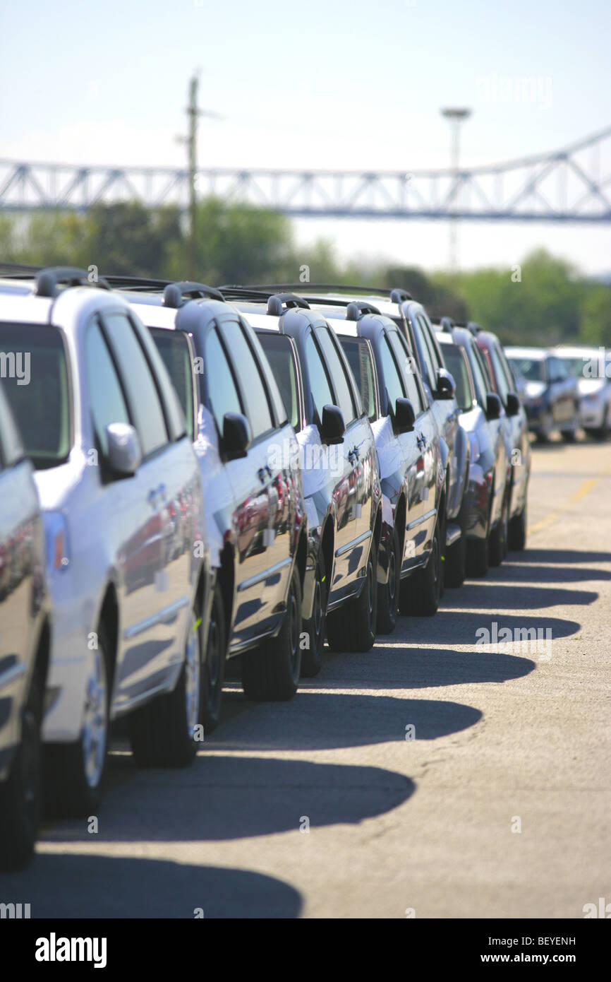 Car carriers hi-res stock photography and images - Alamy