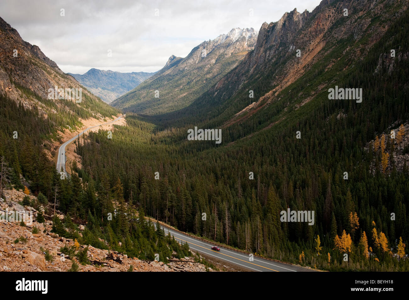 The North Cascades Highway ( Highway 20) during the fall in Washington State is one of the most beautiful in the world. Stock Photo