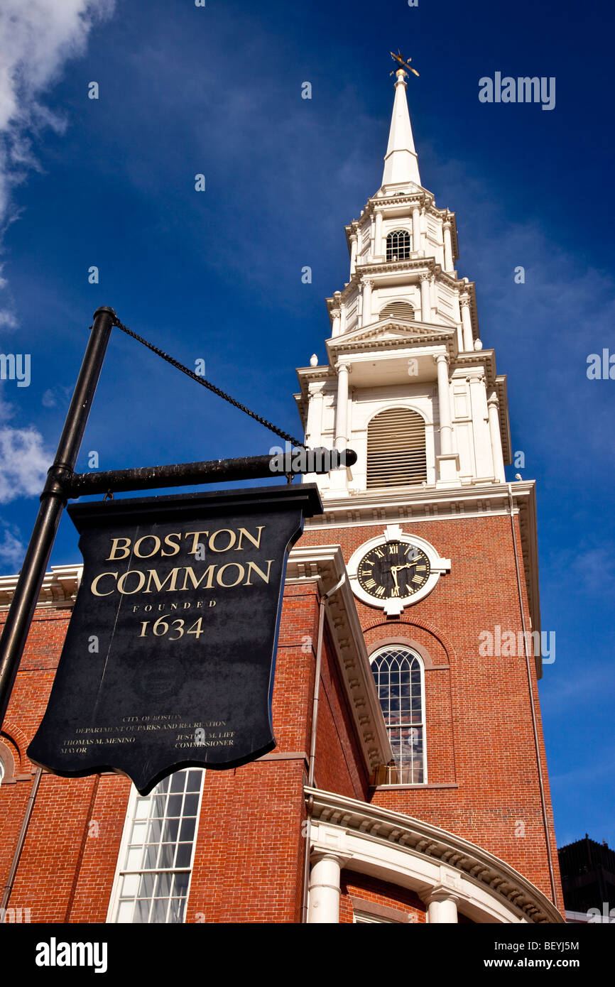 Park Street Church next to the Boston Common, Boston Massachusetts USA Stock Photo