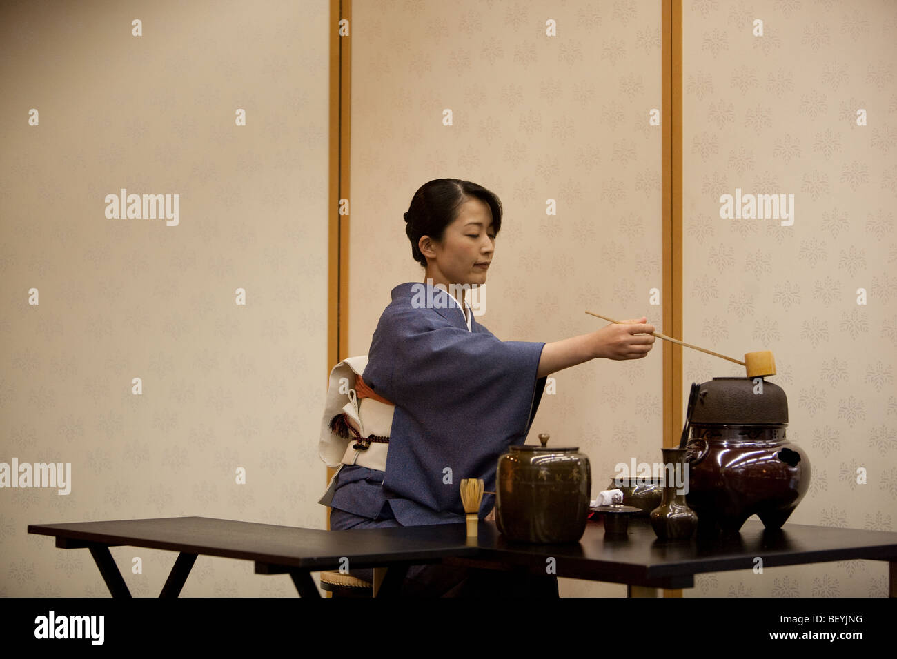 Tea ceremony demonstration at the Urasenke Chado Research Centre, Kyoto
