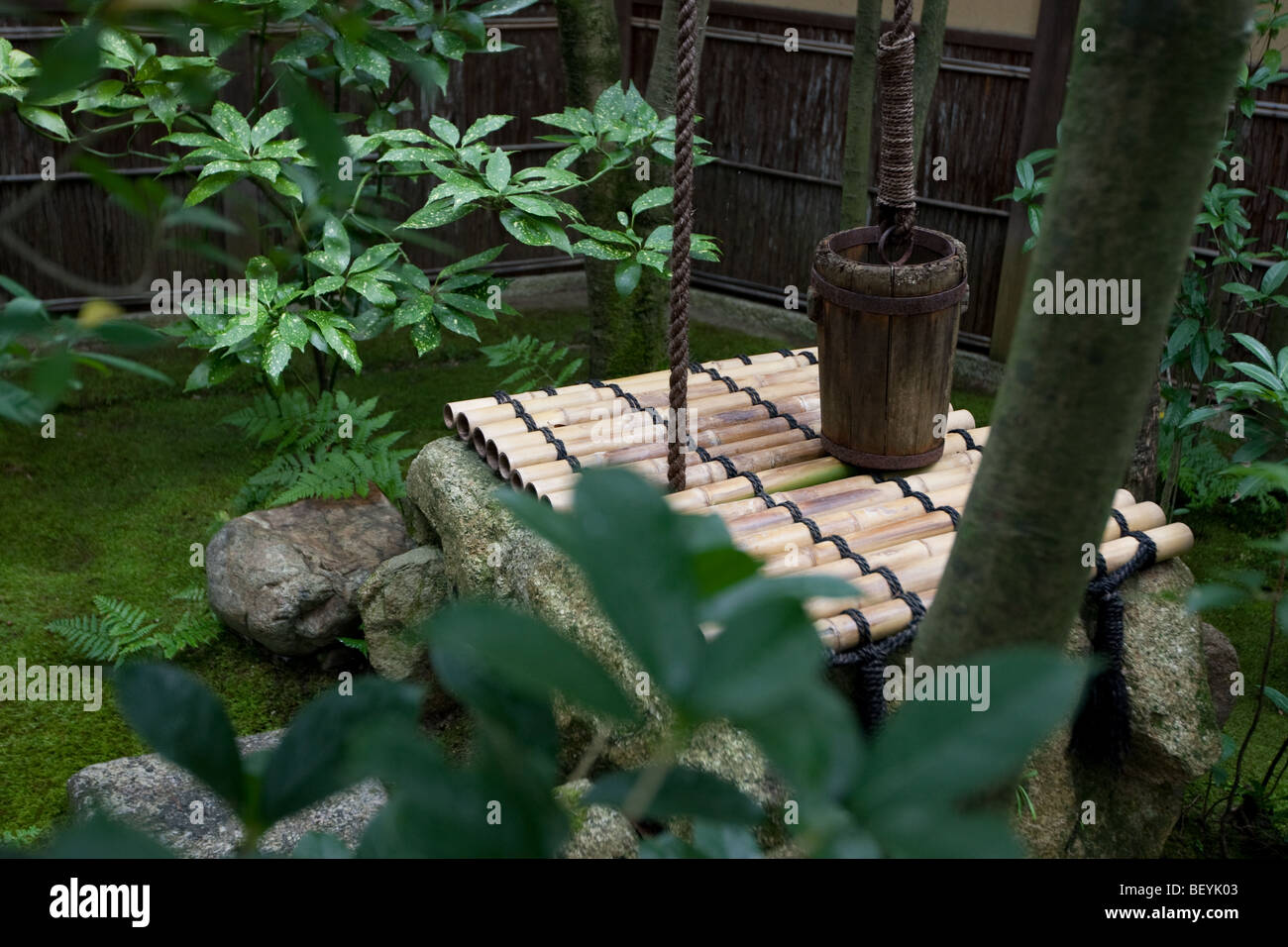 Water well in gardens of Konnichian tea house, of Sen No Rikyu tea school, Kyoto, Japan, Saturday 24th October 2009. Stock Photo