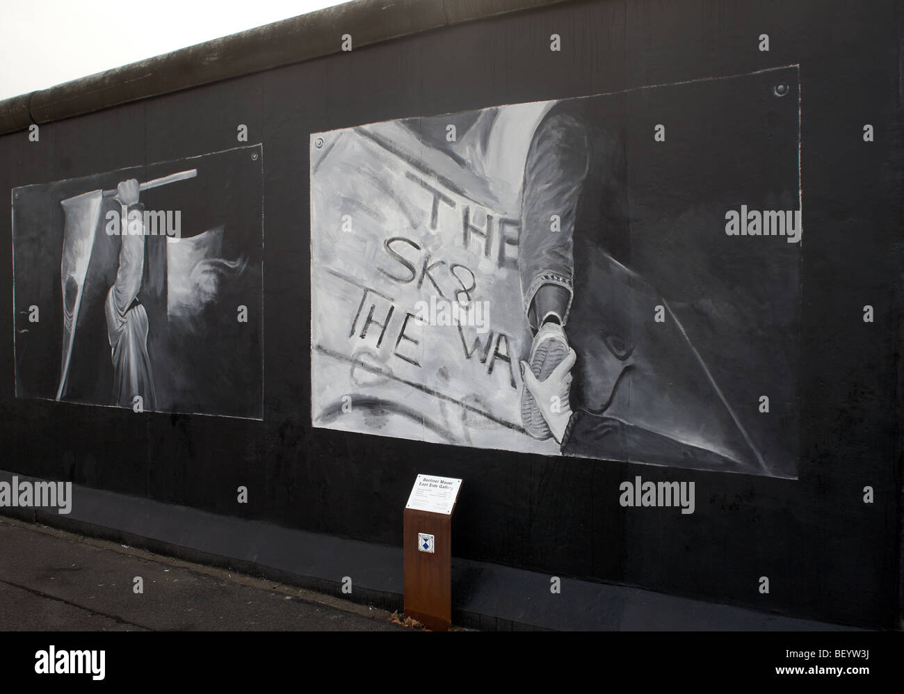 Berliner Wall Art Gallery Stock Photo Alamy