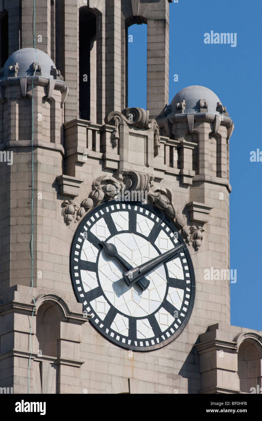 Clock Face on Liver Building, Liverpool, England Stock Photo Alamy