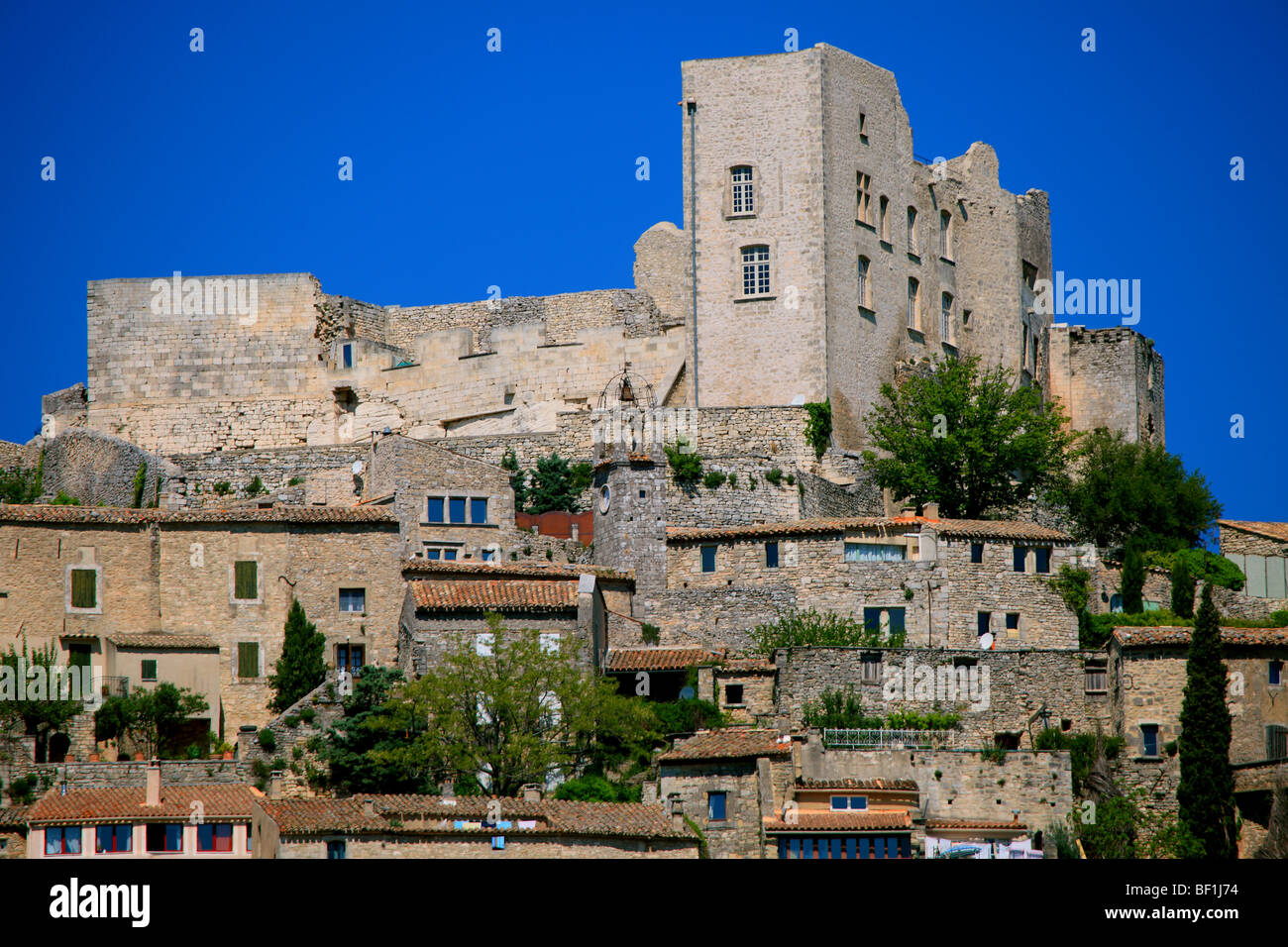 Pierre cardin house hi-res stock photography and images - Alamy