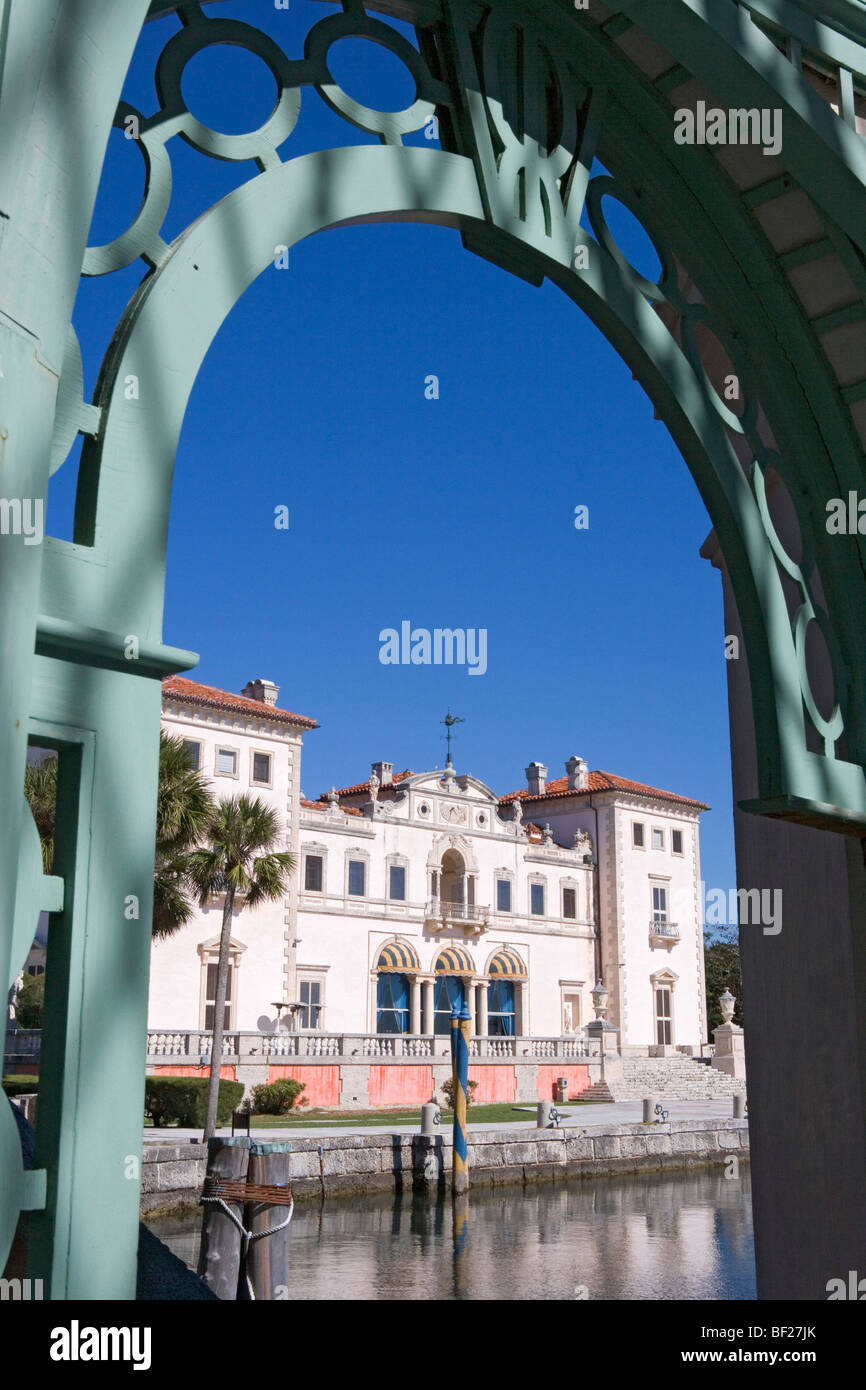 Exterior view of the Villa Vizcaya under blue sky, Miami, Florida, USA Stock Photo