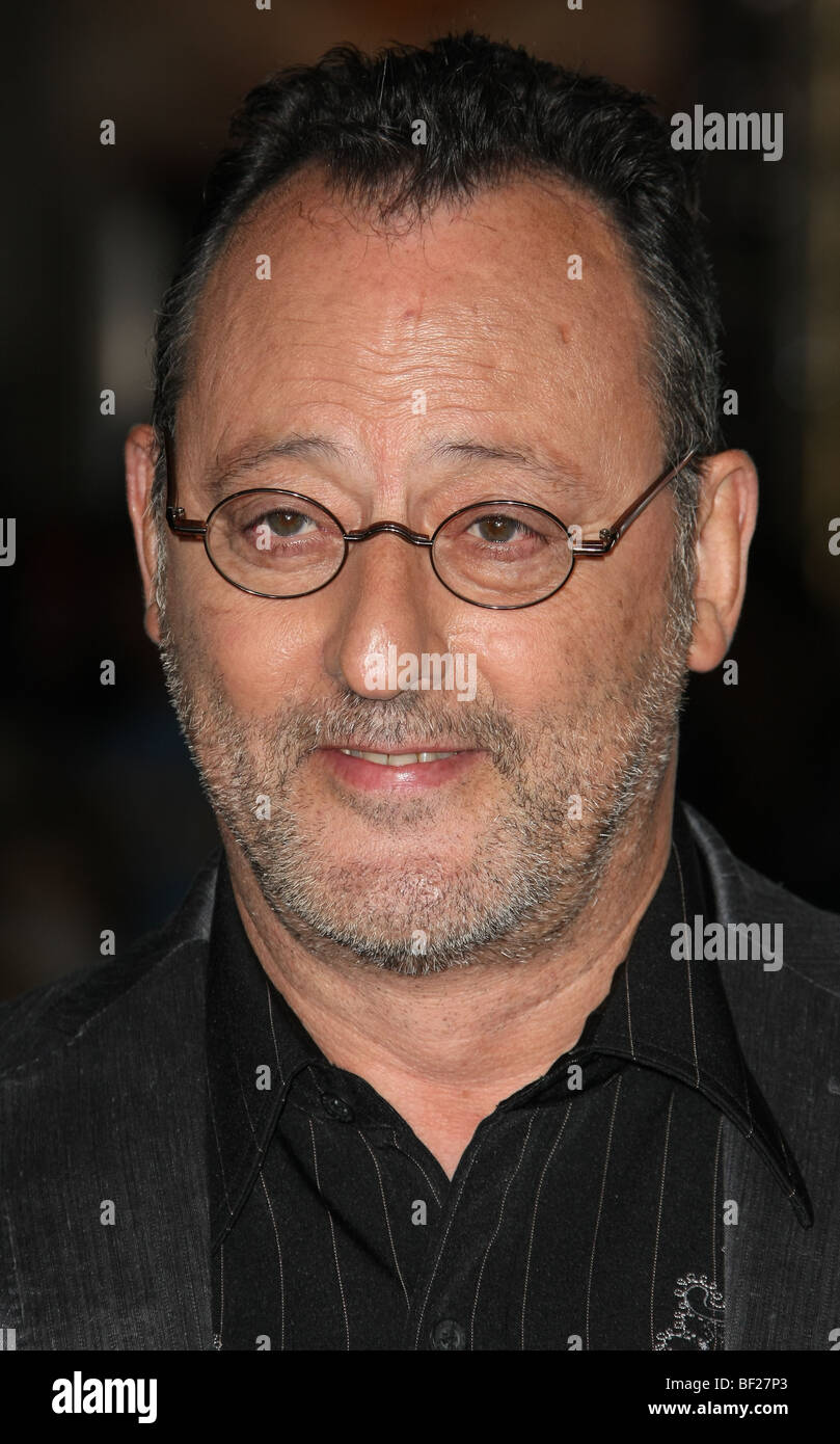 JEAN RENO COUPLES RETREAT AMERICAN PREMIERE LOS ANGELES CA USA 05 October 2009 Stock Photo - Alamy