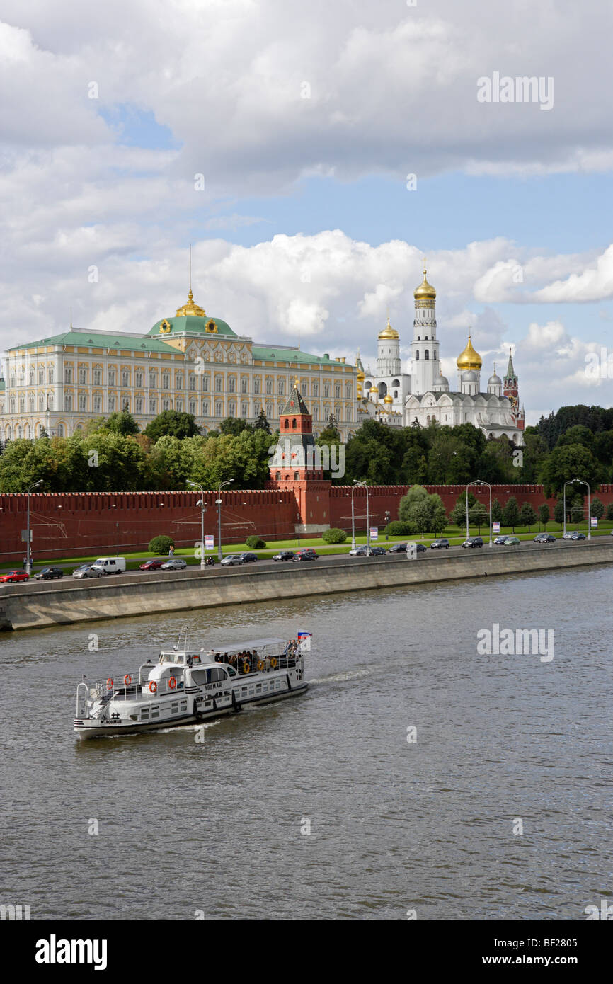 The Kremlin and Moskwa river, Grand Kremlin Palace to the left, Moscow, Russia Stock Photo