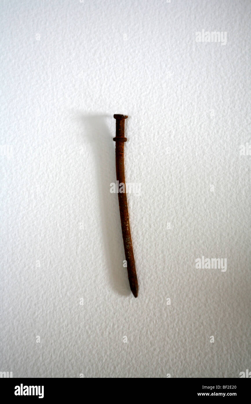 Used Nails Old hardware hi-res stock photography and images - Alamy