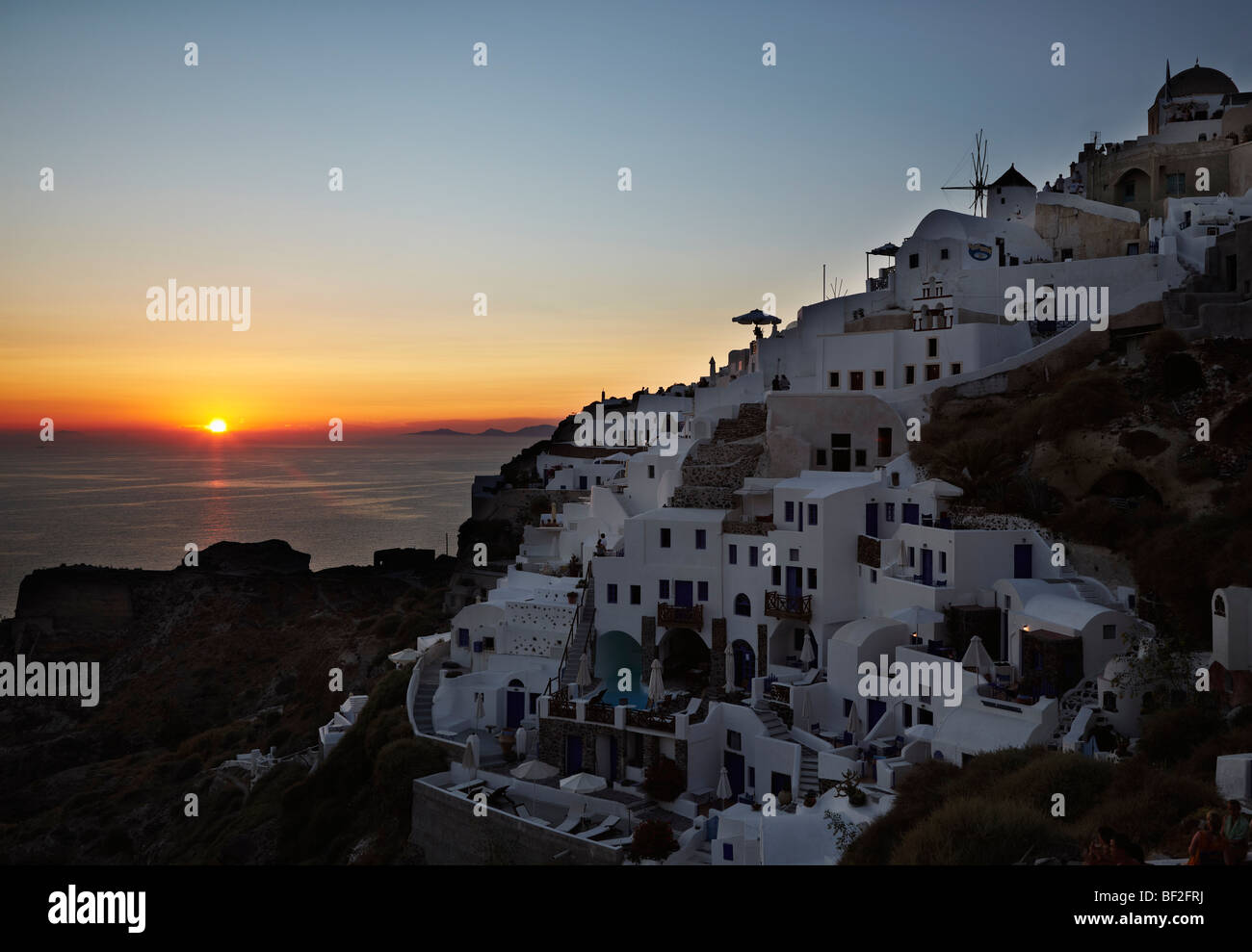 The famous sunset at Oia, Santorini, Cyclades islands, Greece Stock Photo