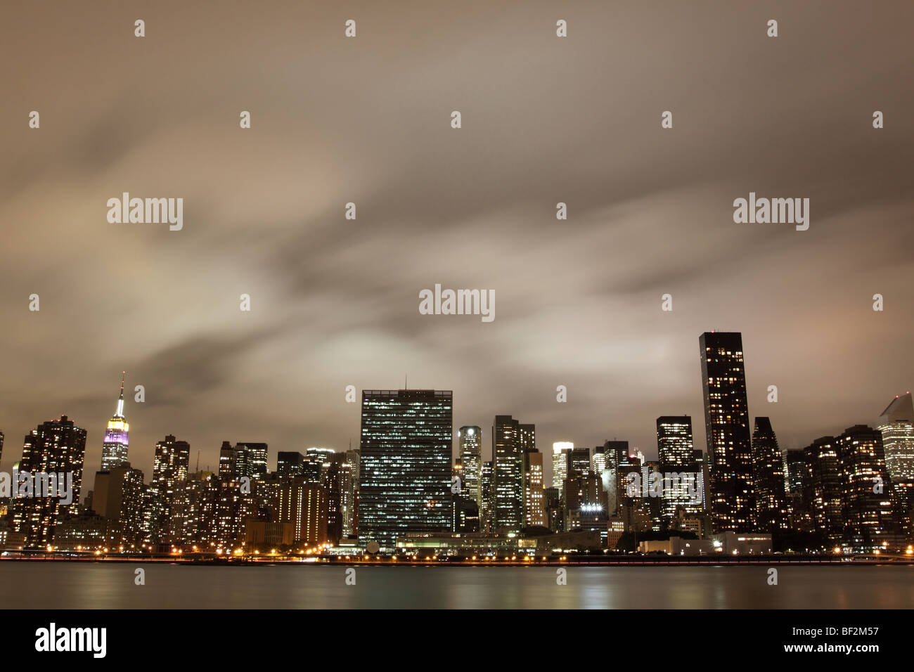 Midtown Manhattan skyline at Night, New York City Stock Photo - Alamy