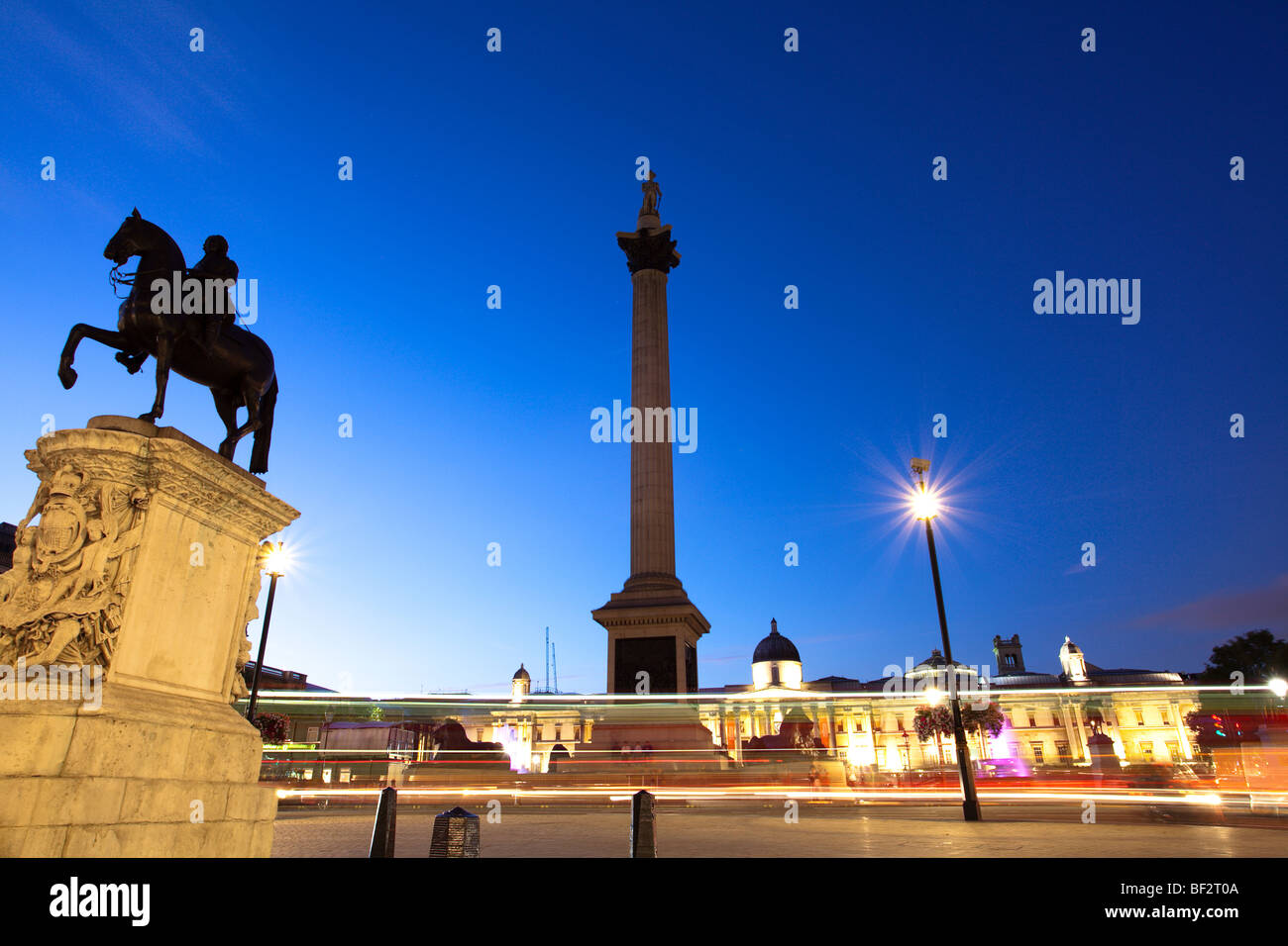 Night shot of Trafalgar Square Stock Photo - Alamy