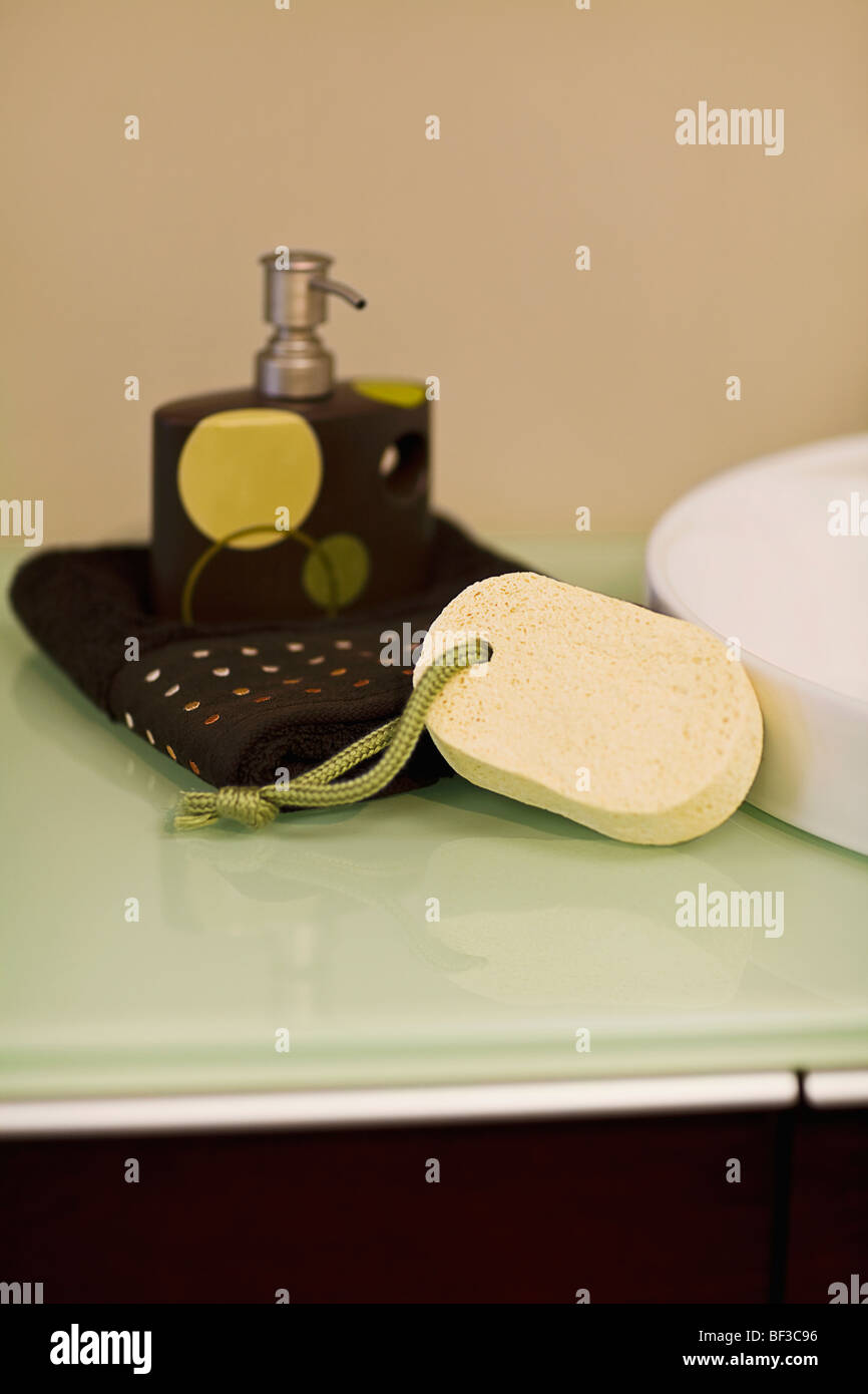 Wash bowl and jug hires stock photography and images Alamy