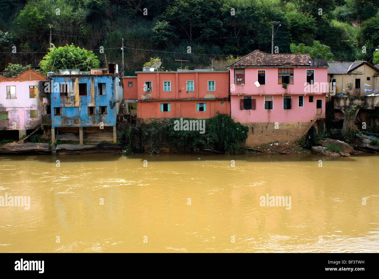Ponte Nova Minas Gerais fonte: c8.alamy.com