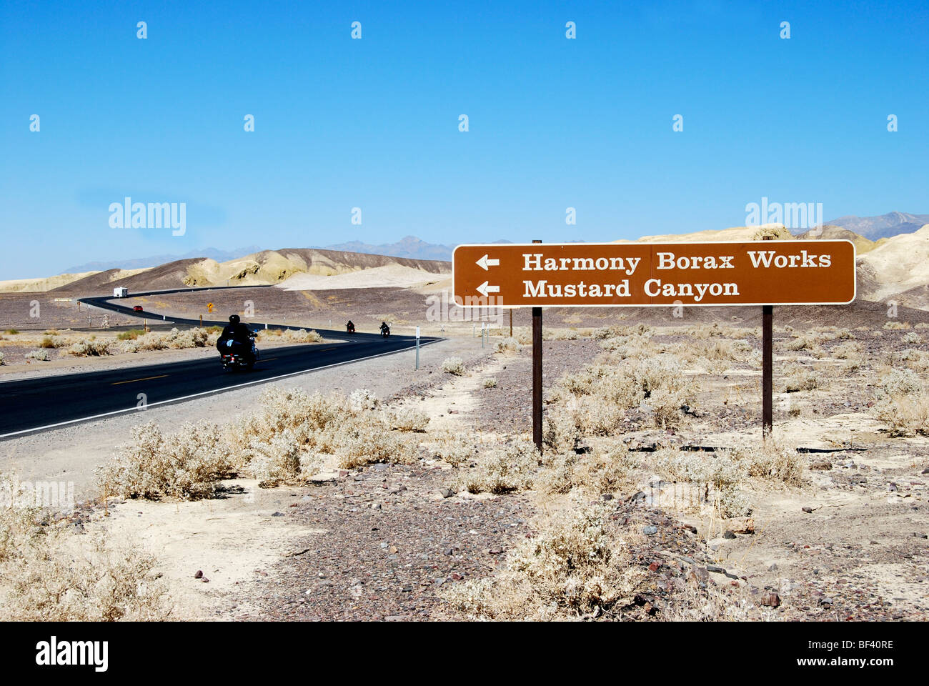 Death valley road sign hi-res stock photography and images - Alamy