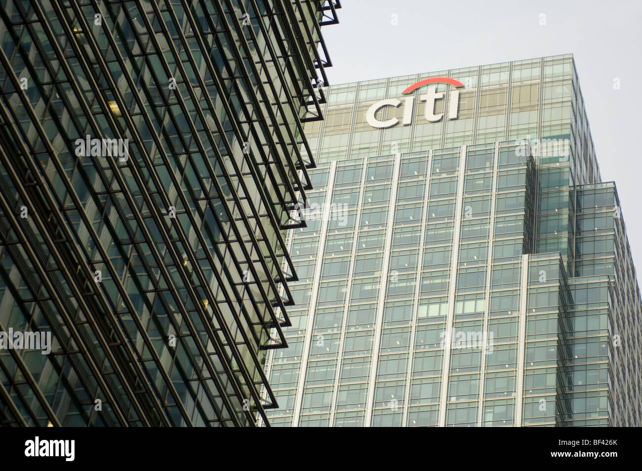 Citibank offices at 25 Canada Square, Canary Wharf, London Stock Photo ...