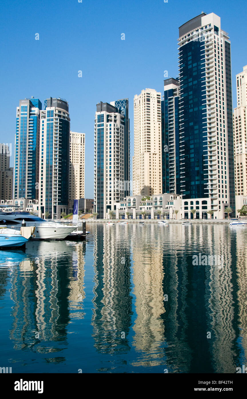 High rise buidlings in dubai hi-res stock photography and images - Alamy