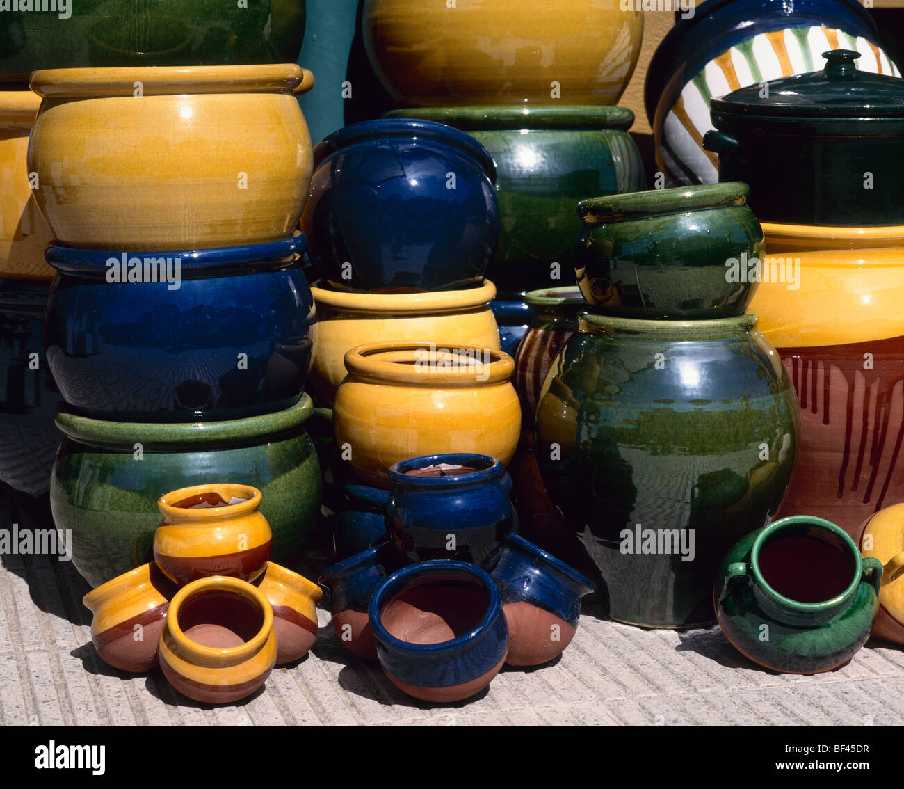 La bisbal pottery spain hi-res stock photography and images - Alamy