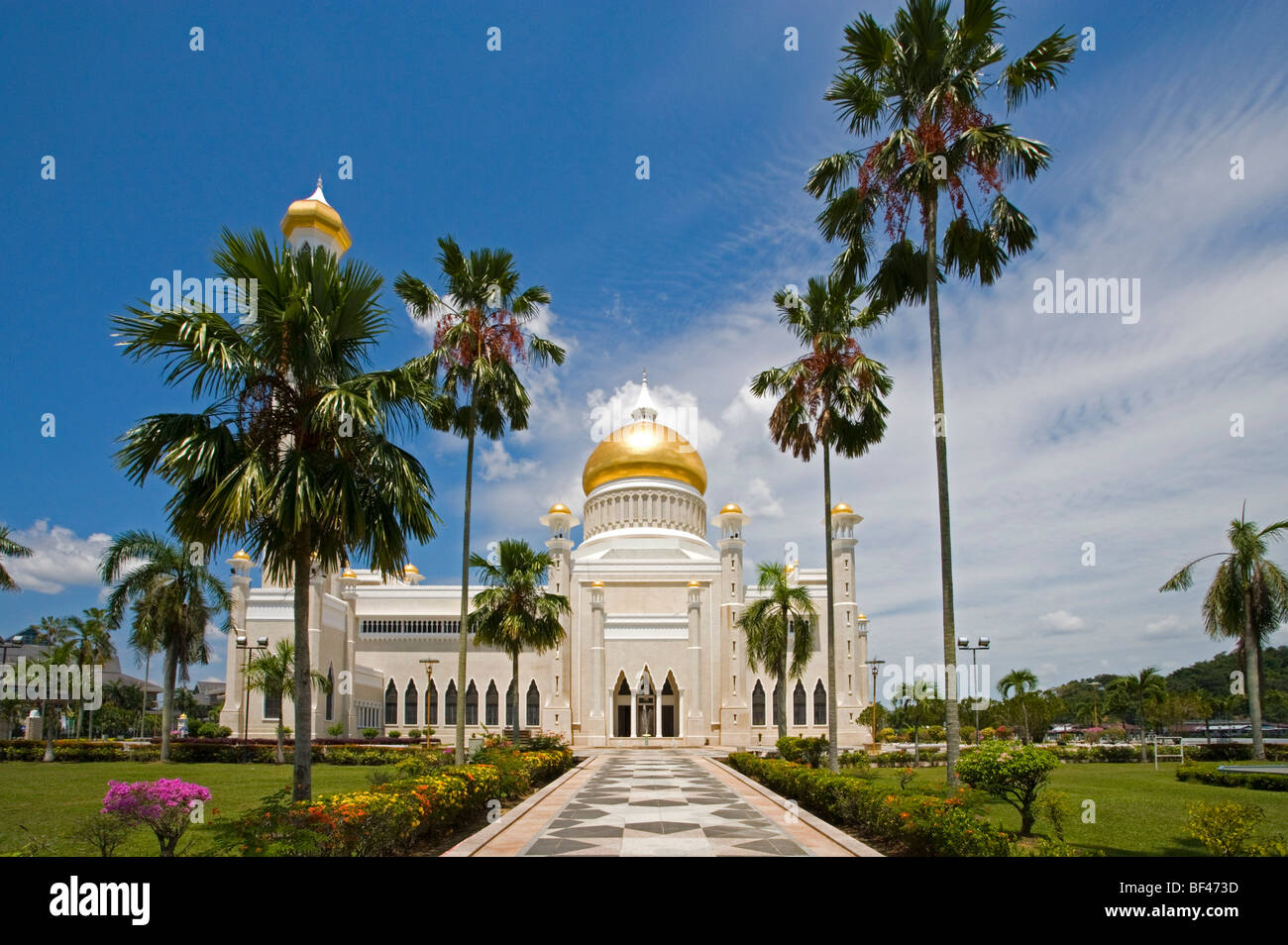 Taman Sir Muda Mar Ali Saifuddien Mosque, Bandar Seri Begawan, Brunei Darussalam, Thursday, July 23, 2009. Stock Photo