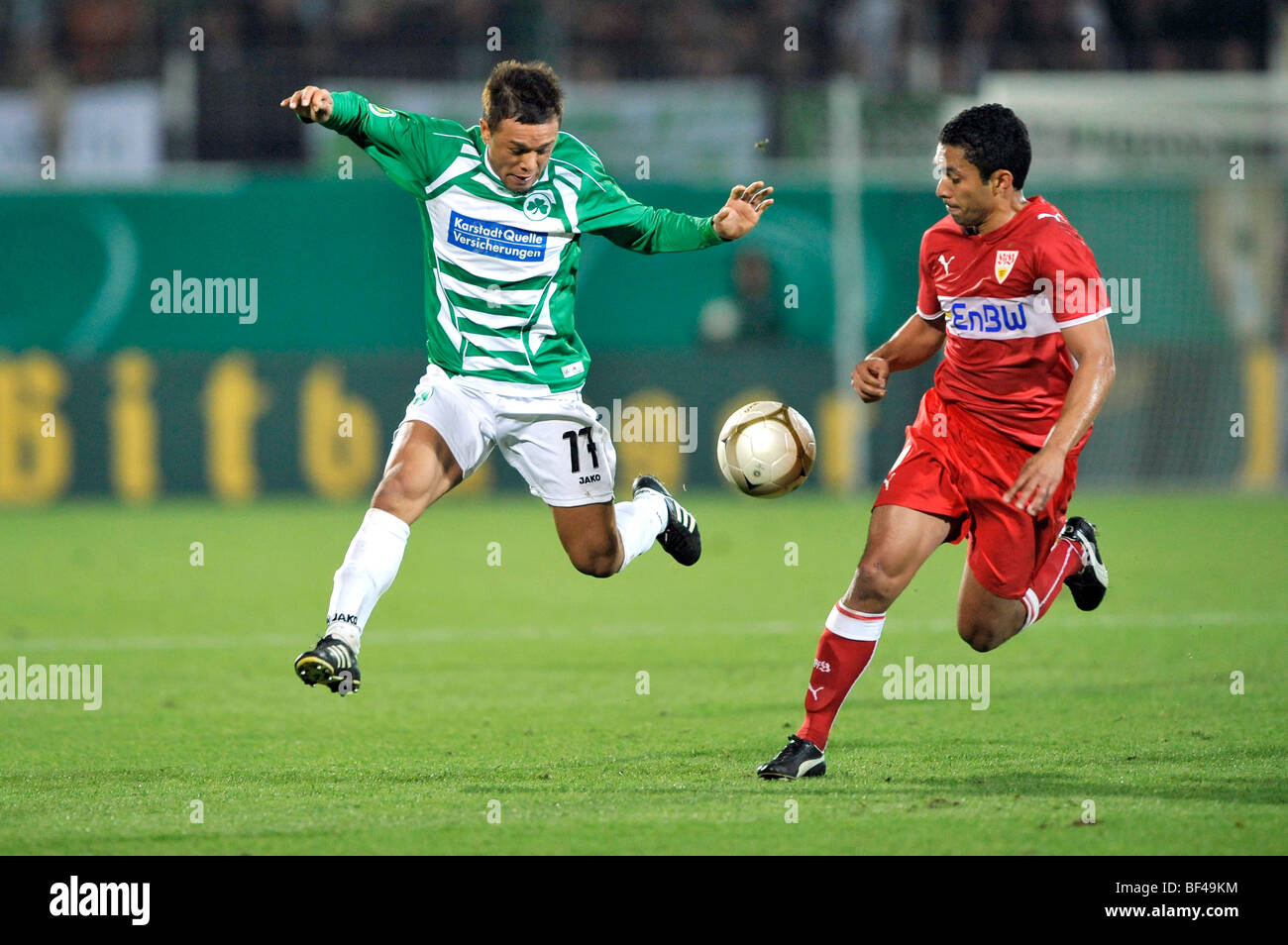 Duel, Stephan Schroeck, SpVgg Greuther Furth, vs. Elson, VfB Stuttgart, right Stock Photo