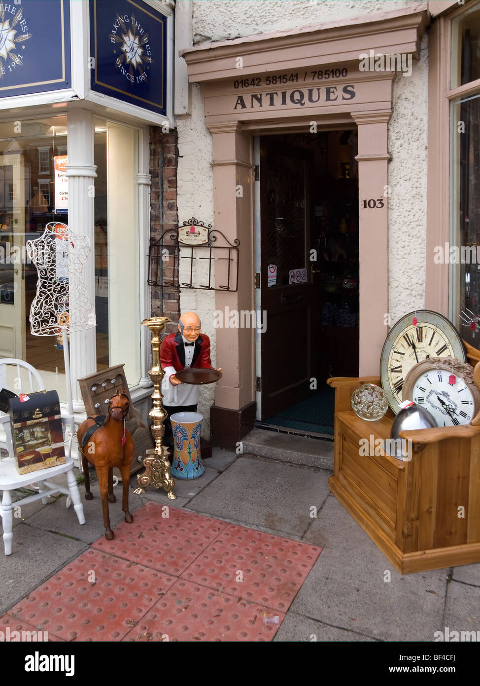 Antique Clock Shop High Resolution Stock Photography and Images Alamy