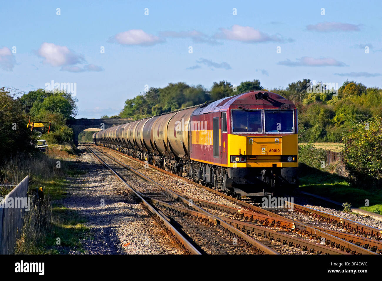 60010 heads 6E41 1140 Westerleigh Lindsay through Cam & Dursley on