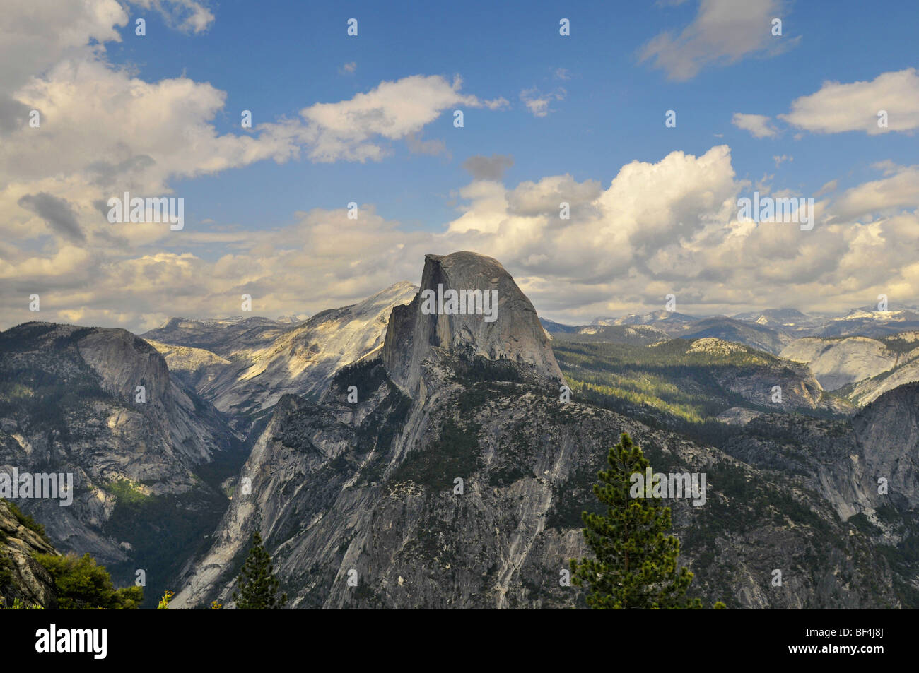 Yosemite national park view hi-res stock photography and images - Alamy