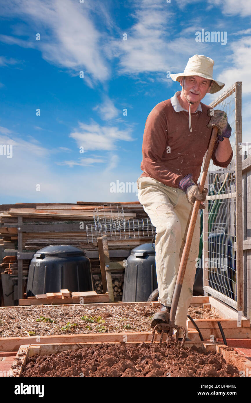 Forking garden hires stock photography and images Alamy