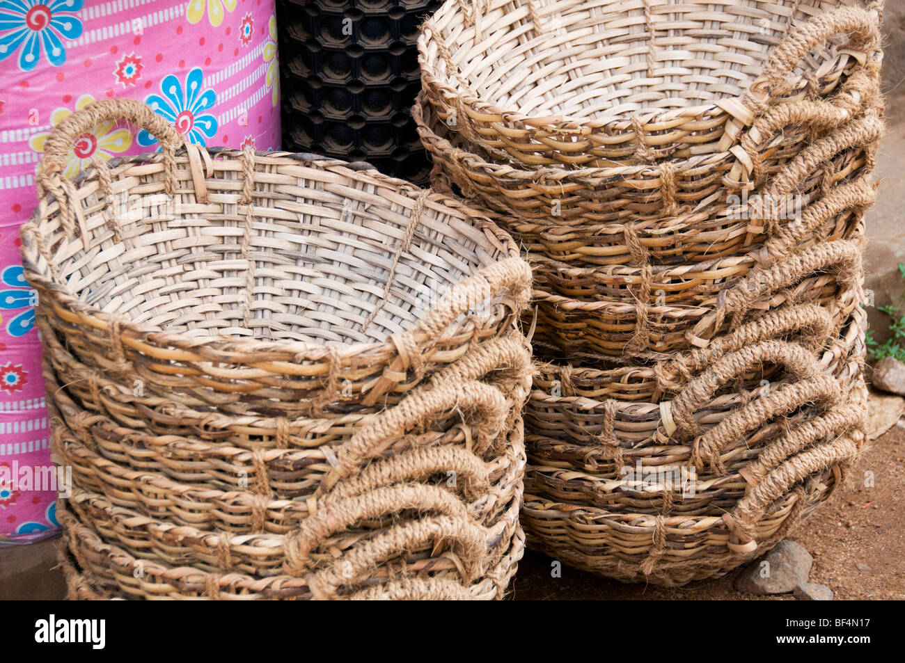 India baskets hi-res stock photography and images - Alamy