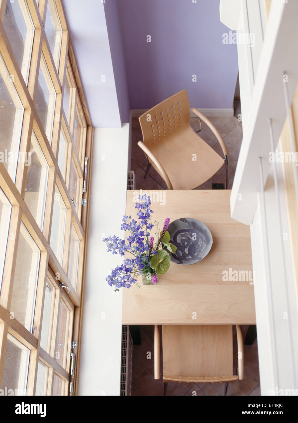 Birds eye view table chairs hires stock photography and images Alamy