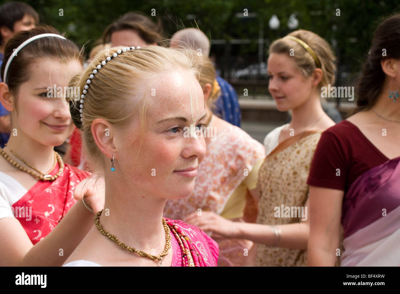 Hare krishna women hi-res stock photography and images - Alamy