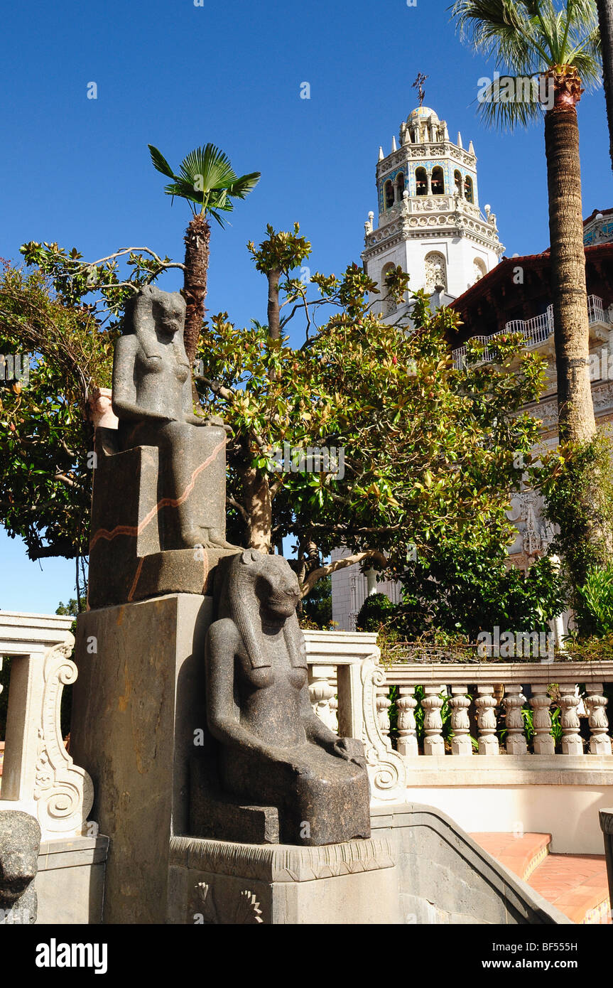 Sculpture of castle hires stock photography and images Alamy