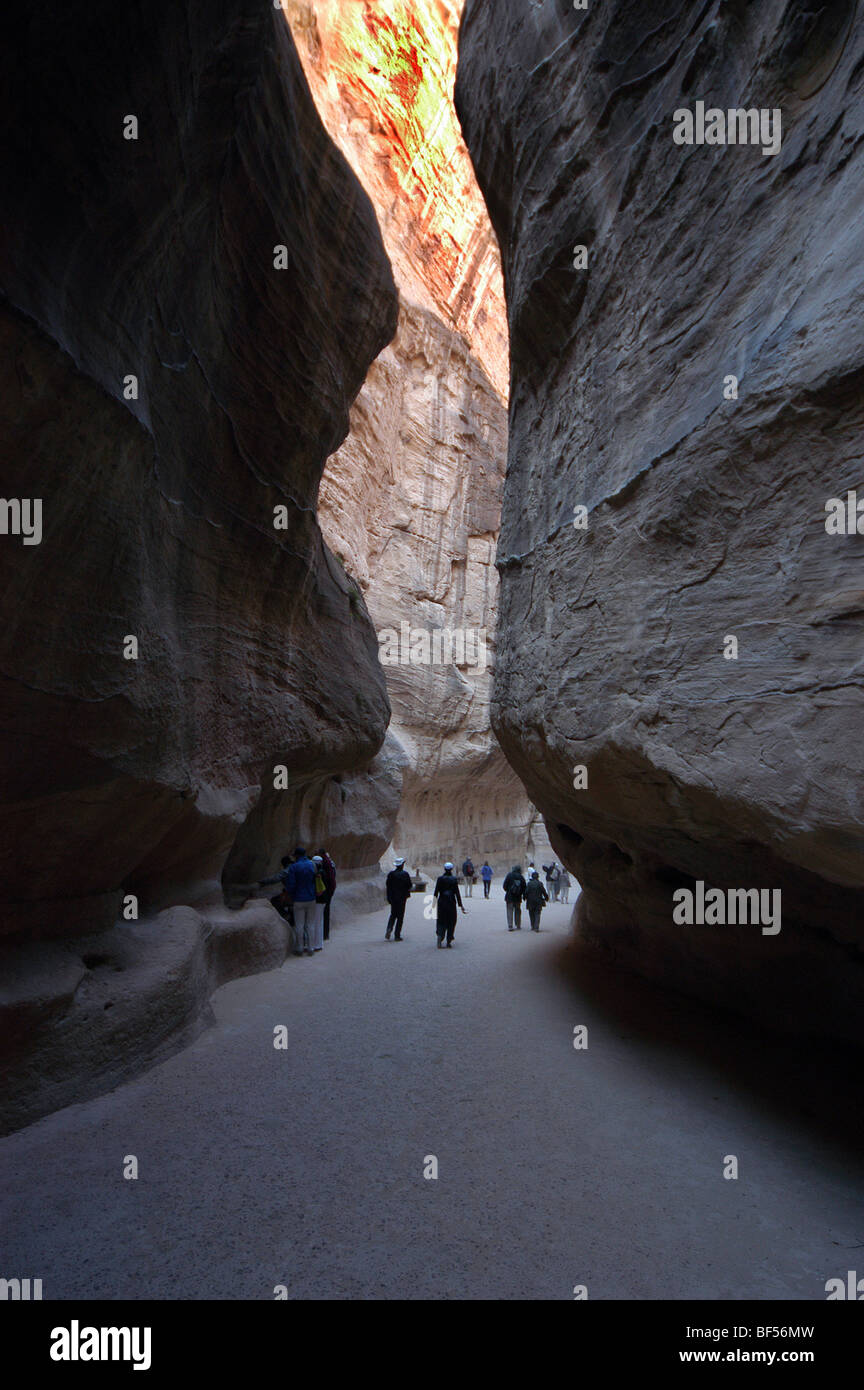 The Treasury Siq Gorge Hi res Stock Photography And Images Alamy