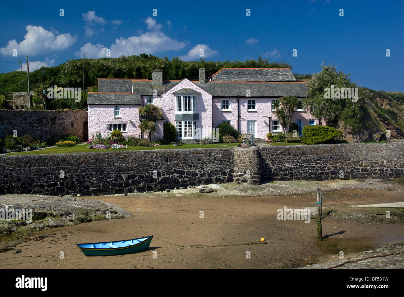 House on the Beach Bude Cornwall UK Stock Photo Alamy