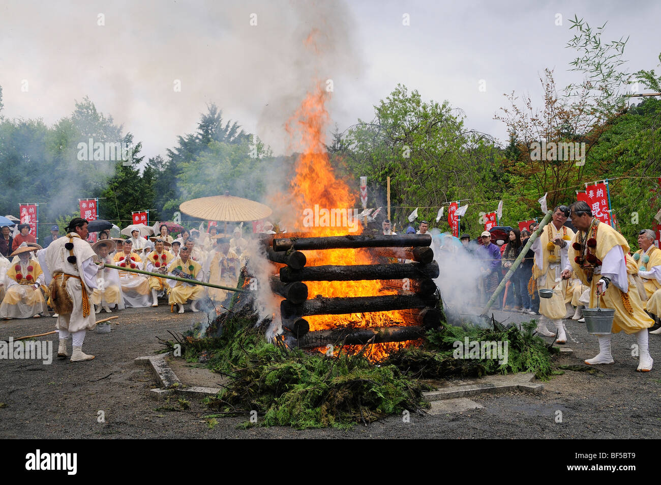 Yamabushi hi-res stock photography and images - Page 3 - Alamy Yamabushi hi-res stock photography and images - Page 3 - Alamy