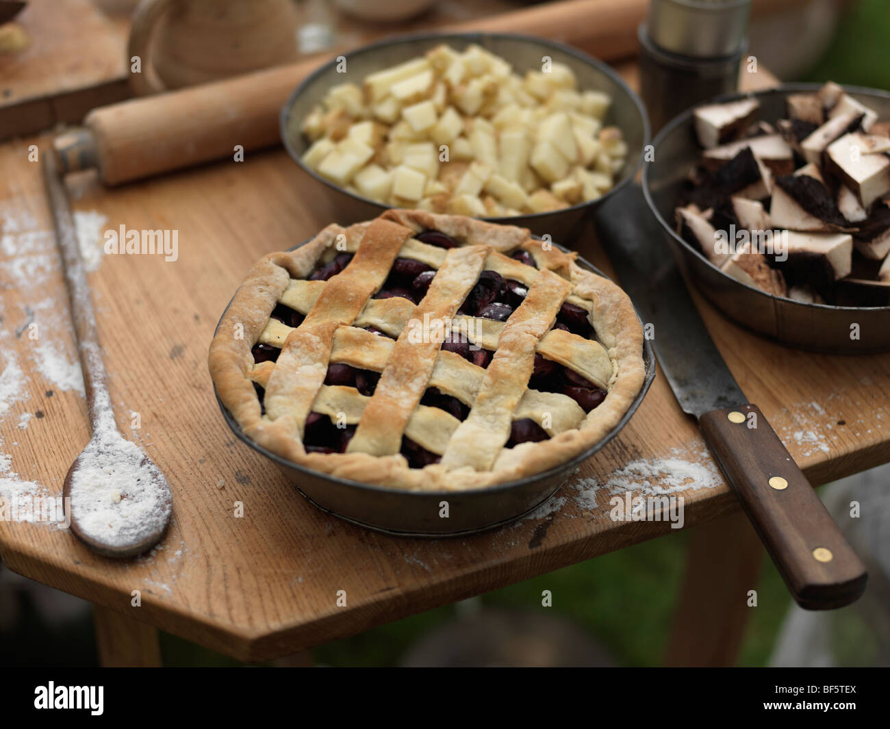 Canada, Ontario, Fort Erie, Old Fort Erie, cherry pie made the old fashion way Stock Photo