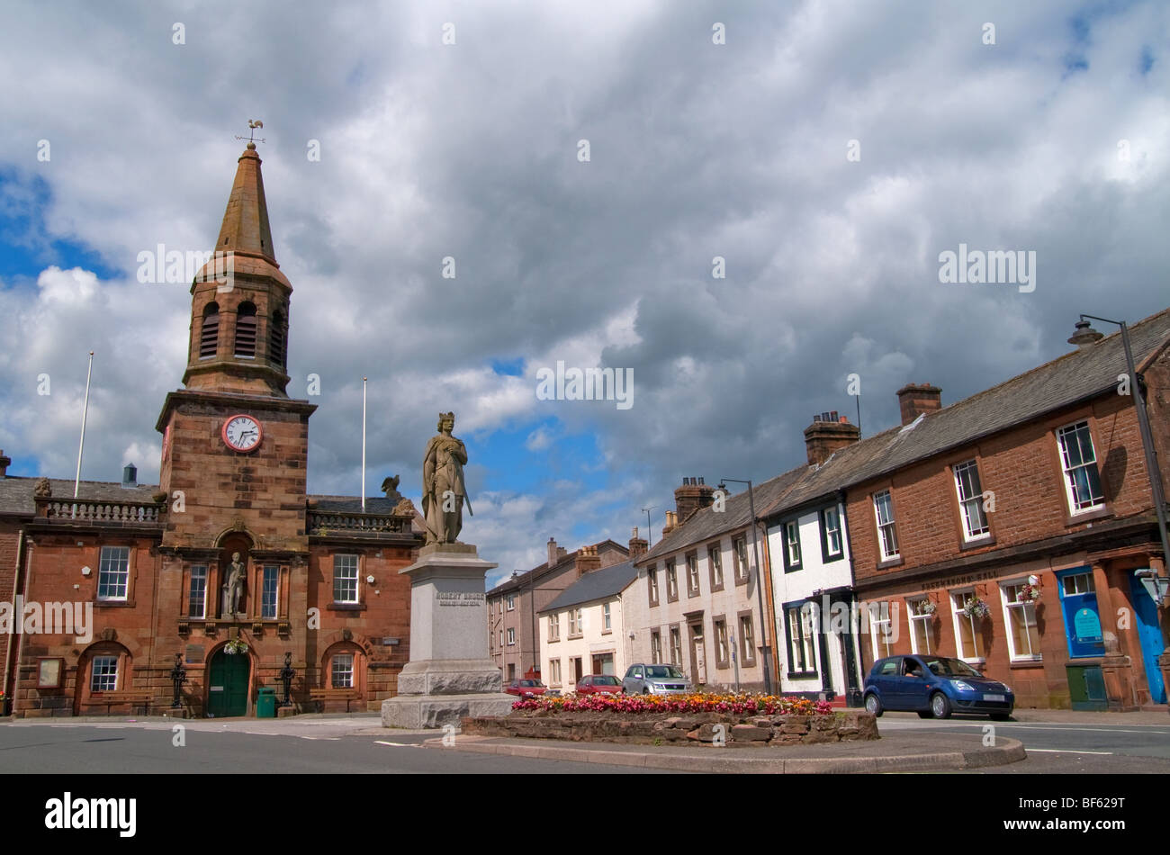 Lochmaben High Street incorporating the Town Hall and Robert the Bruce Statue, Dumfries and Galloway, Scotland Stock Photo